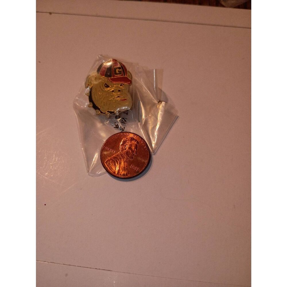 New Vintage University Georgia Bulldogs Bulldog Head Enamel Pin Hat Lapel NCAA